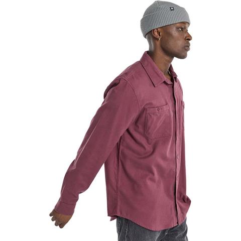 fw2324_burton_mensfavoritelongsleeveflannel_almandine_1