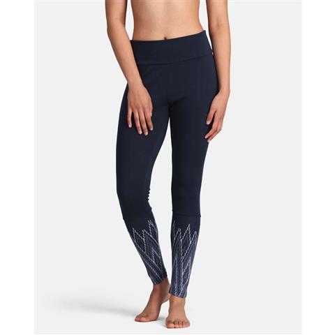 fw24-623339_royal_model_1