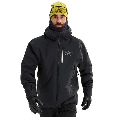 fw27-f25_x000009913_002291_sabre-insulated-jacket_black_men_m_front-view_white-bg